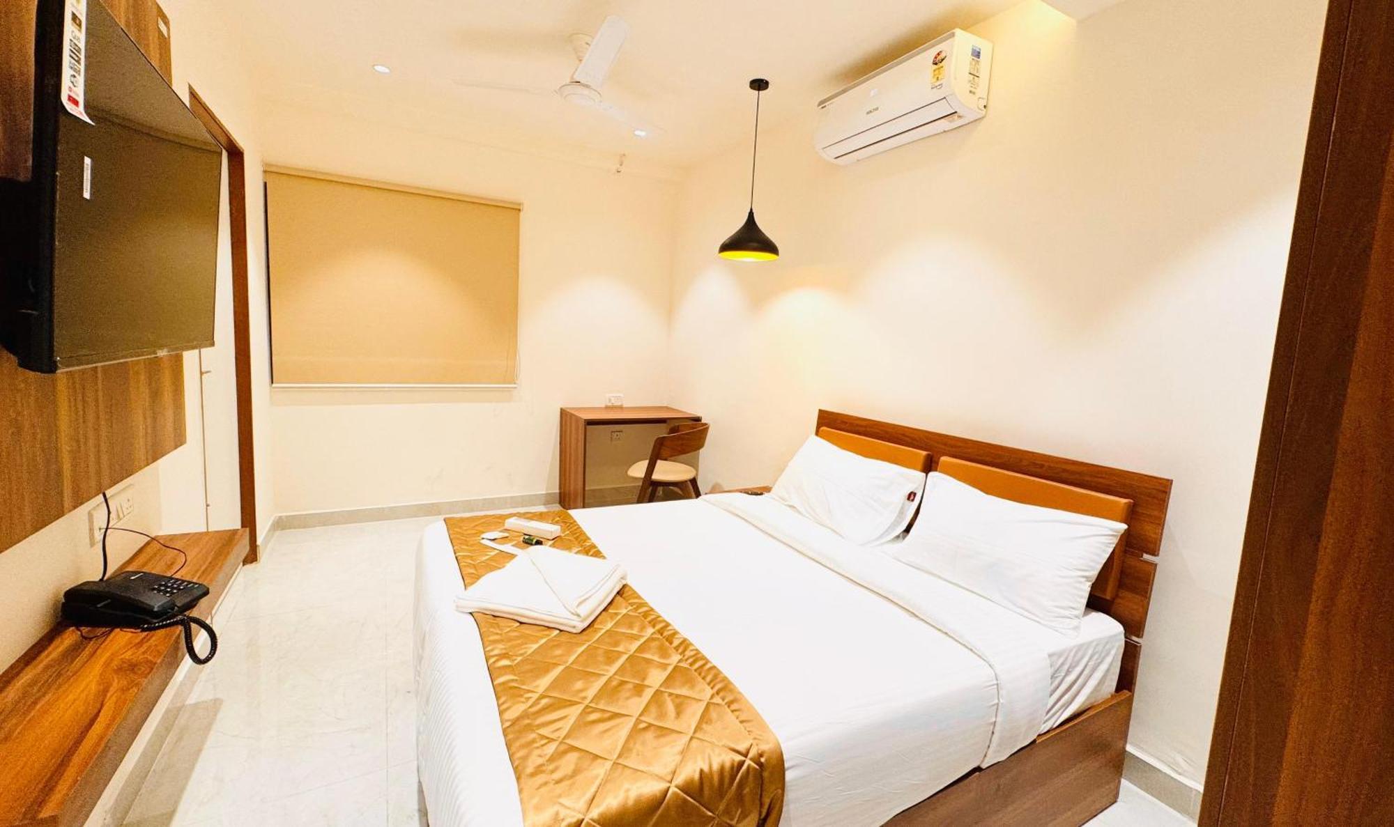 Hotel Star Avenue - Indiranagar Bangalore Extérieur photo