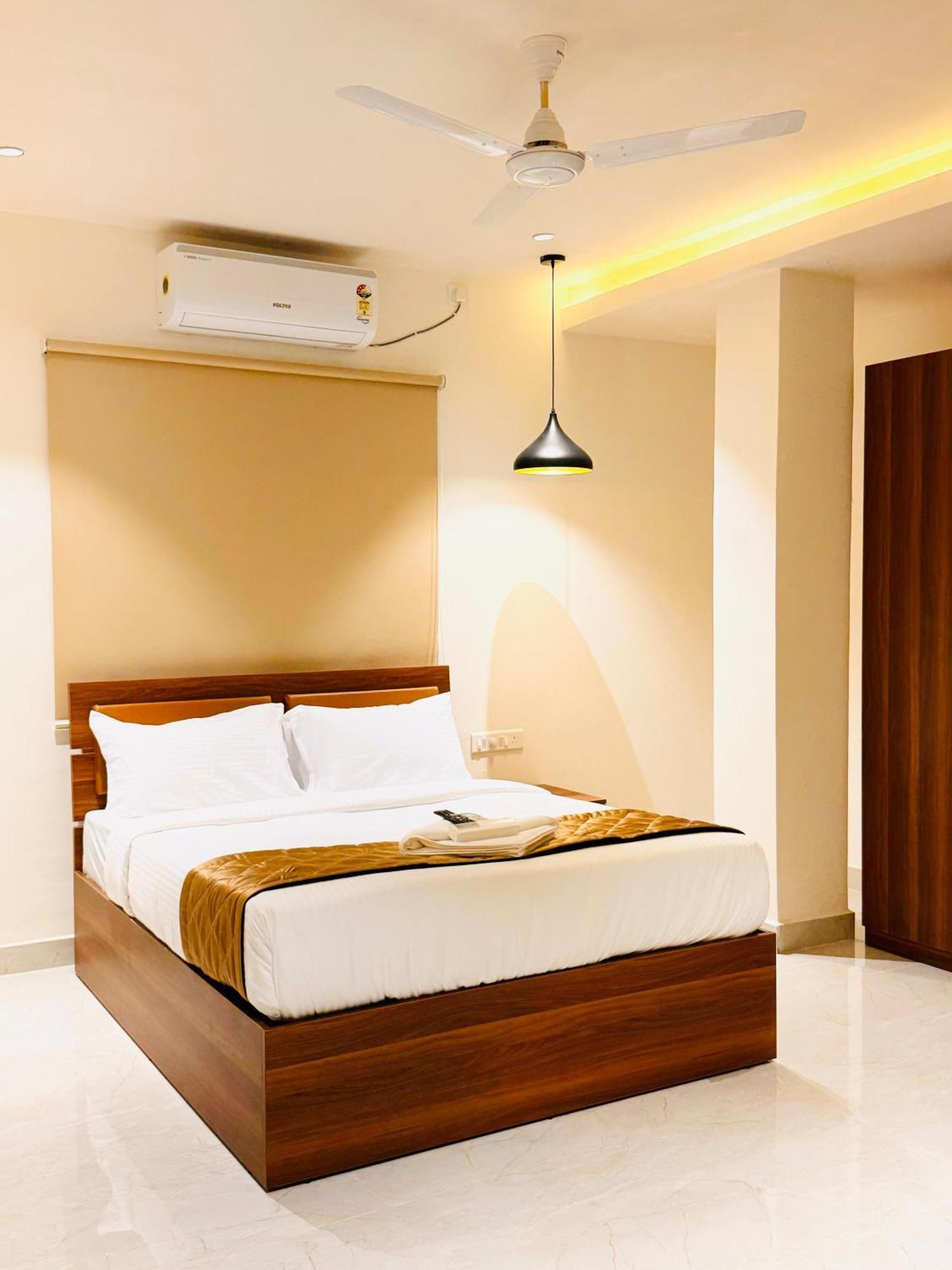 Hotel Star Avenue - Indiranagar Bangalore Extérieur photo