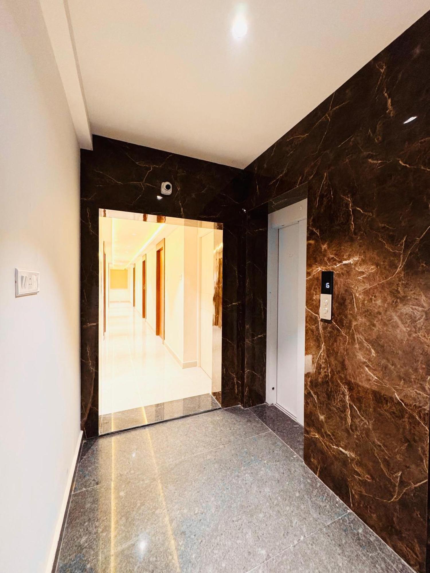 Hotel Star Avenue - Indiranagar Bangalore Extérieur photo