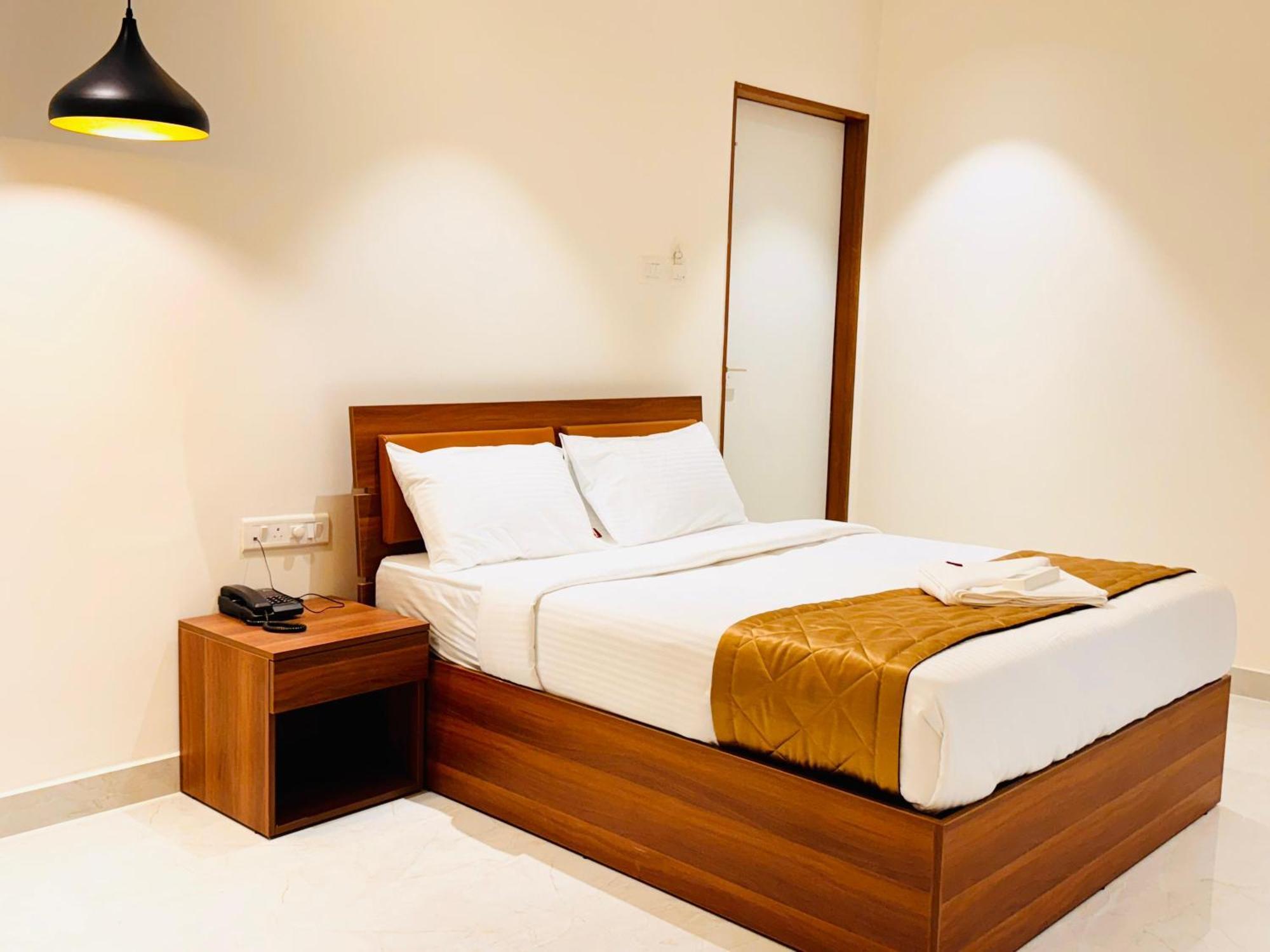 Hotel Star Avenue - Indiranagar Bangalore Extérieur photo